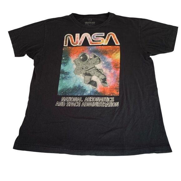 Akademiks T-shirt NASA Astronaut L Black Colorful Graphic Crewneck Single Stitch - Picture 1 of 6
